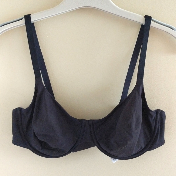 Hanro Bra Black - Picture 8 of 15